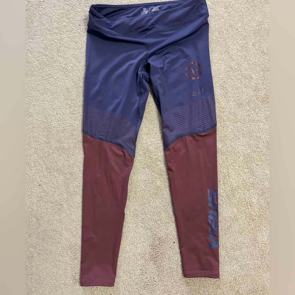 Virus Echo Compression Leggings, size Large  
Purple and dark pink